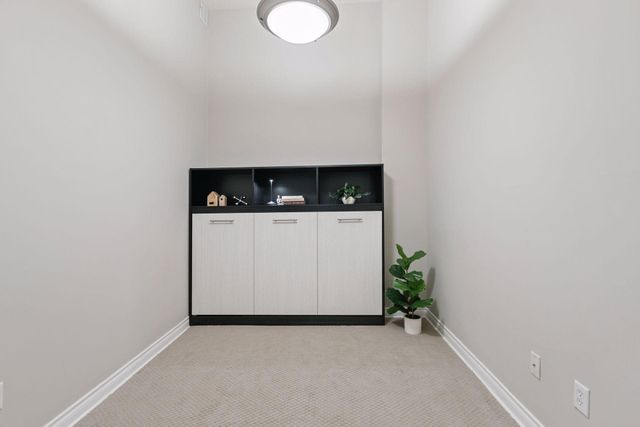 301 Clifton Avenue 1H, Minneapolis, MN 55403
