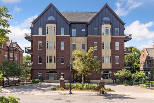 301 Clifton Avenue 1H, Minneapolis, MN 55403