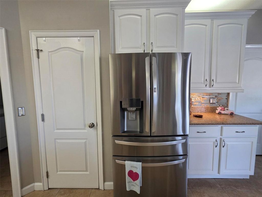 Image 11 of property listing at 218 S SHADOWBAY BOULEVARD, Longwood, FL 32779