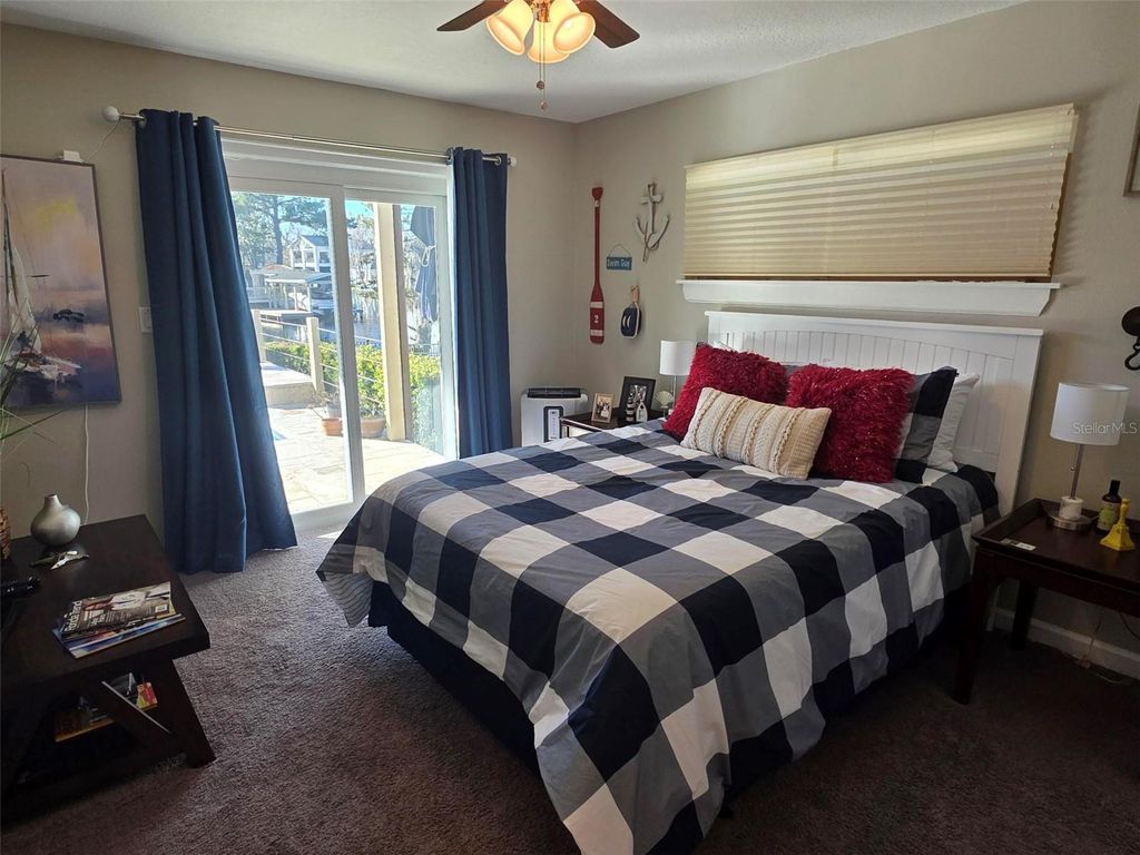 Image 25 of property listing at 218 S SHADOWBAY BOULEVARD, Longwood, FL 32779