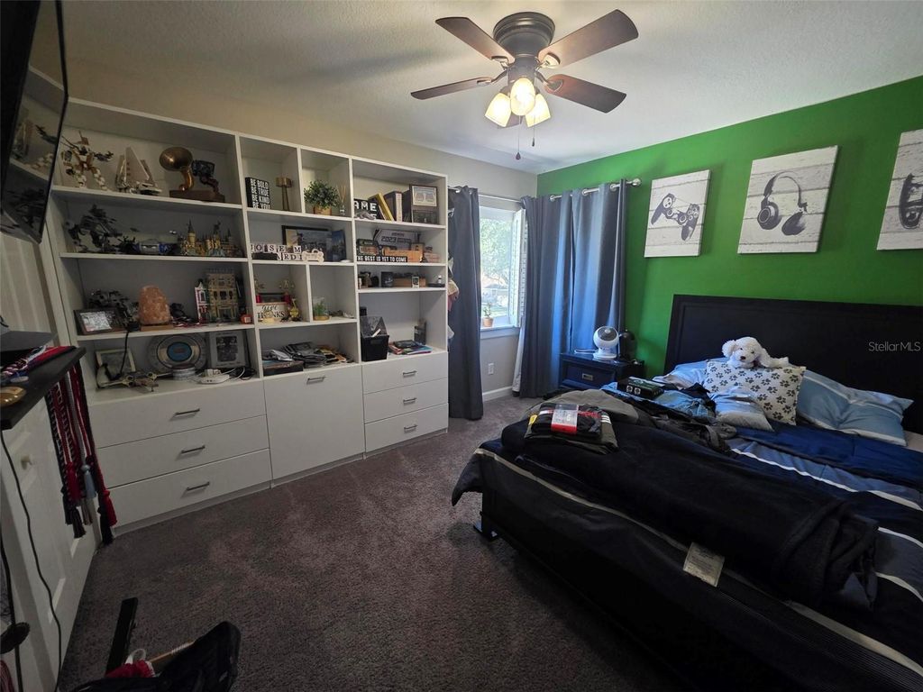 Image 31 of property listing at 218 S SHADOWBAY BOULEVARD, Longwood, FL 32779