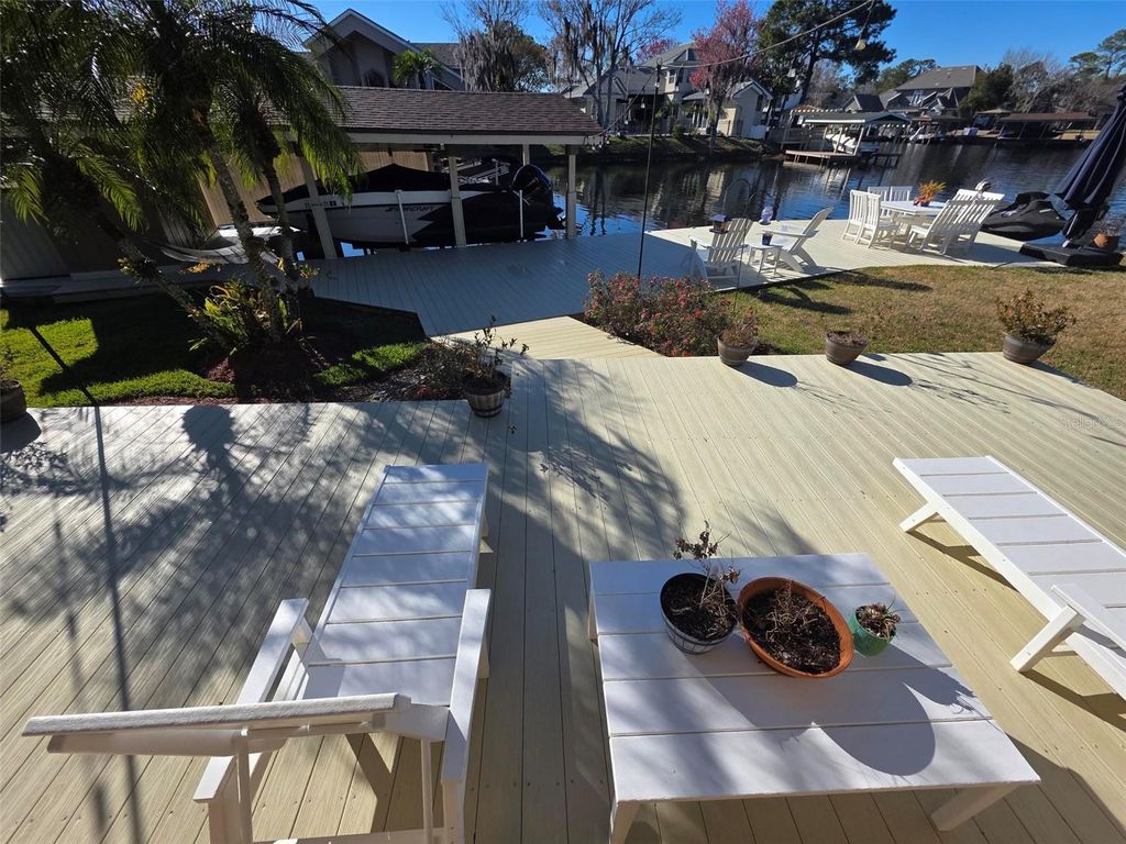 Image 5 of property listing at 218 S SHADOWBAY BOULEVARD, Longwood, FL 32779