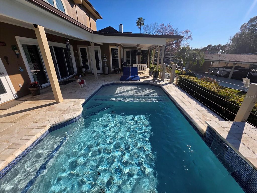 Image 6 of property listing at 218 S SHADOWBAY BOULEVARD, Longwood, FL 32779