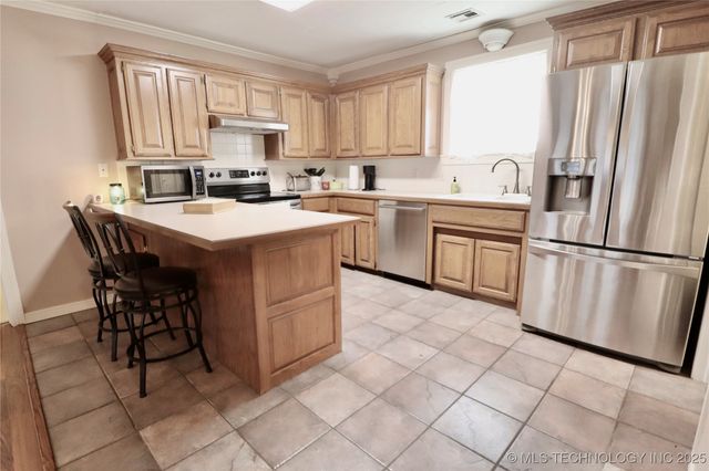 3998 E 173rd Street S, Warner, OK 74469