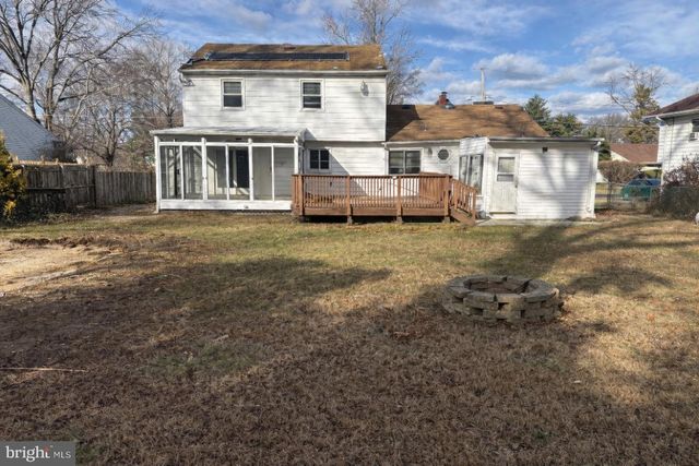 418 KINGSTON DR, Cherry Hill, NJ 08034