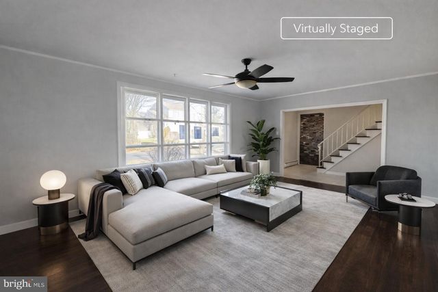 418 KINGSTON DR, Cherry Hill, NJ 08034