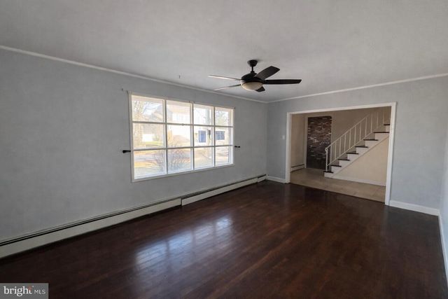 418 KINGSTON DR, Cherry Hill, NJ 08034