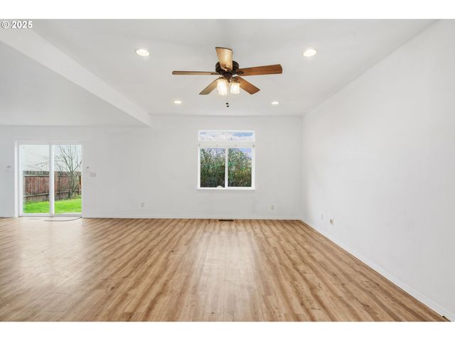 620 Studer Pl, Gervais, OR 97026