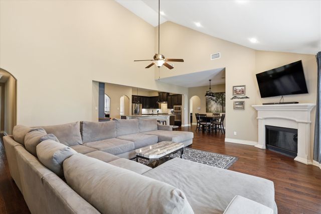 127 Dogwood Drive, Krugerville, TX 76227