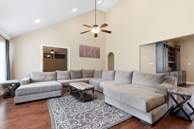 127 Dogwood Drive, Krugerville, TX 76227
