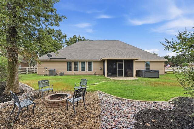 127 Dogwood Drive, Krugerville, TX 76227