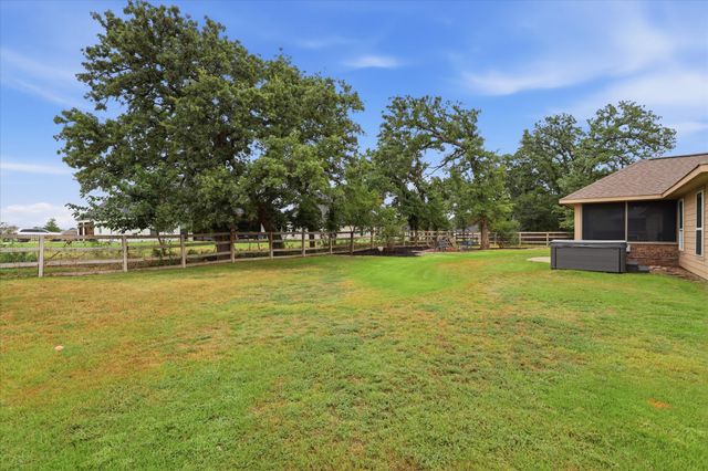 127 Dogwood Drive, Krugerville, TX 76227