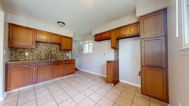 13526 Montrose Street, Detroit, MI 48227