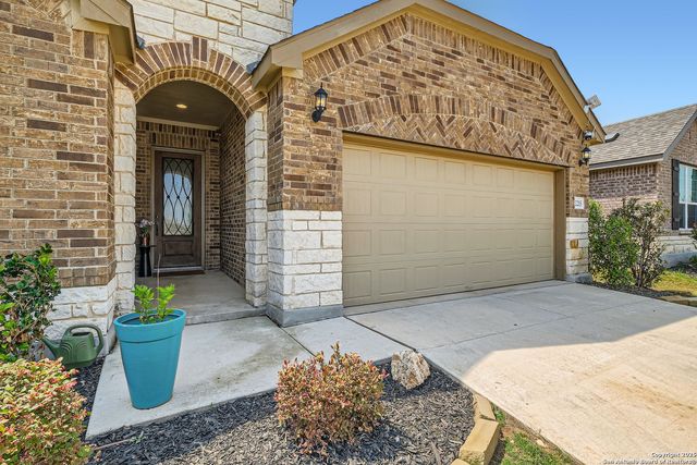 2215 Zachry, New Braunfels, TX 78132