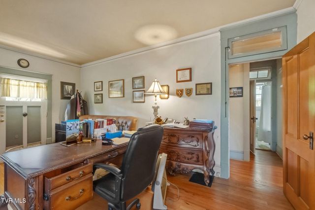 102 West Mckee Street, Greeneville, TN 37743