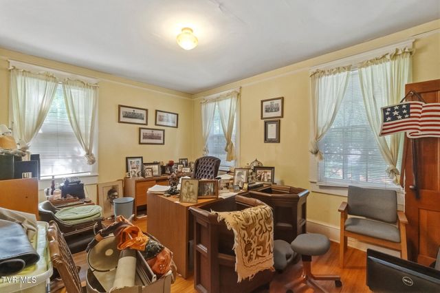 102 West Mckee Street, Greeneville, TN 37743