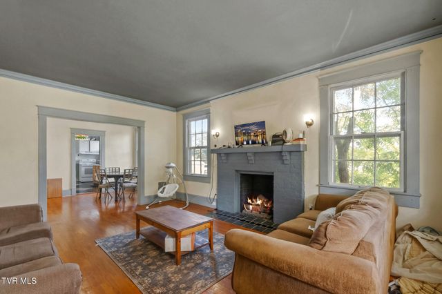 102 West Mckee Street, Greeneville, TN 37743