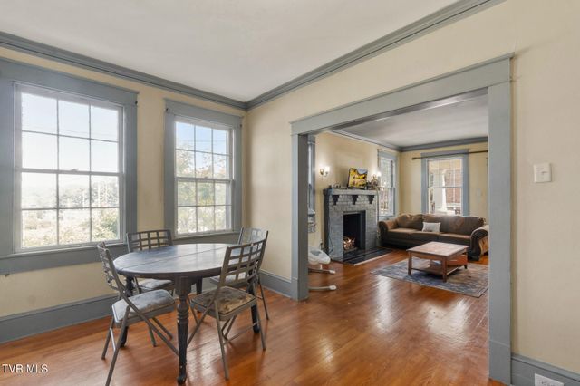102 West Mckee Street, Greeneville, TN 37743