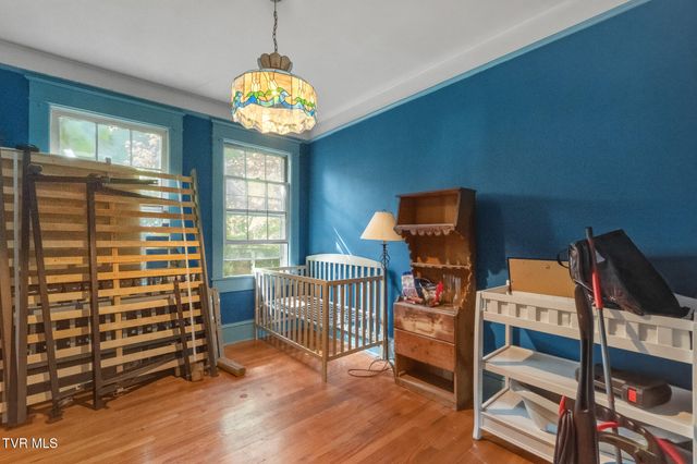 102 West Mckee Street, Greeneville, TN 37743