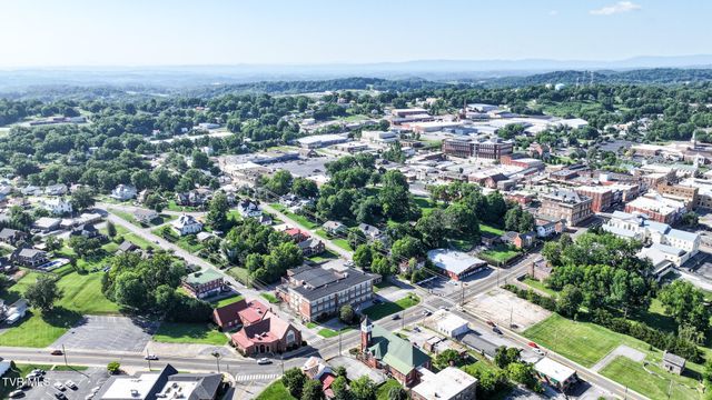 102 West Mckee Street, Greeneville, TN 37743