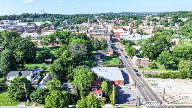 102 West Mckee Street, Greeneville, TN 37743