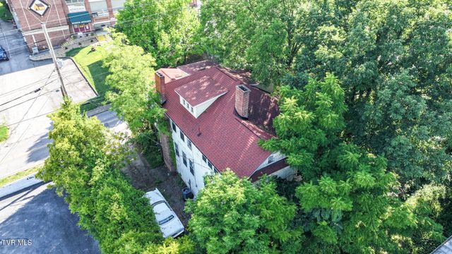 102 West Mckee Street, Greeneville, TN 37743