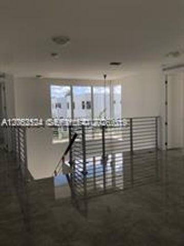 10125 NW 75 terr, Miami, FL 33178