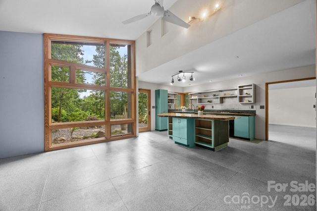 27 Rosebud Lane, Fairview, NC 28730