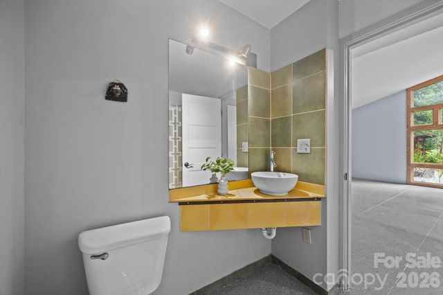 27 Rosebud Lane, Fairview, NC 28730