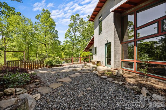 27 Rosebud Lane, Fairview, NC 28730