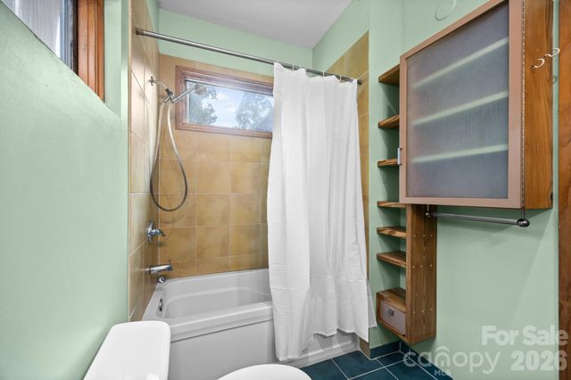 27 Rosebud Lane, Fairview, NC 28730