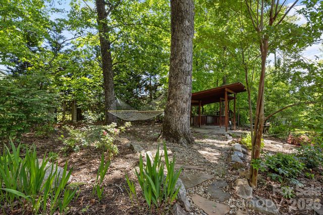 27 Rosebud Lane, Fairview, NC 28730