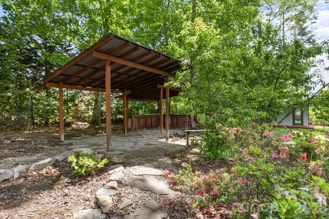 27 Rosebud Lane, Fairview, NC 28730