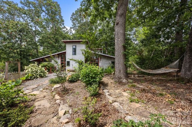 27 Rosebud Lane, Fairview, NC 28730