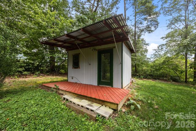 27 Rosebud Lane, Fairview, NC 28730