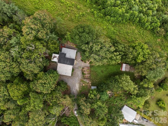 27 Rosebud Lane, Fairview, NC 28730