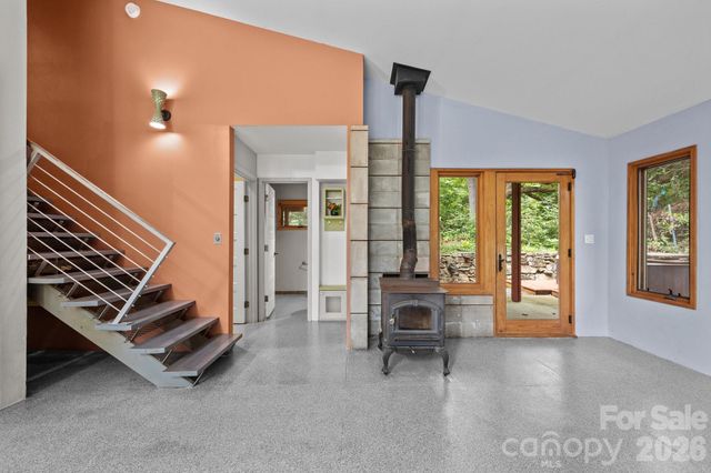 27 Rosebud Lane, Fairview, NC 28730