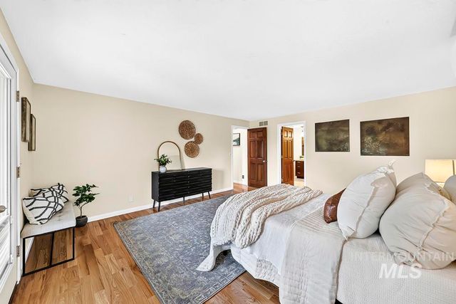 10837 W Sandpiper St, Boise, ID 83709