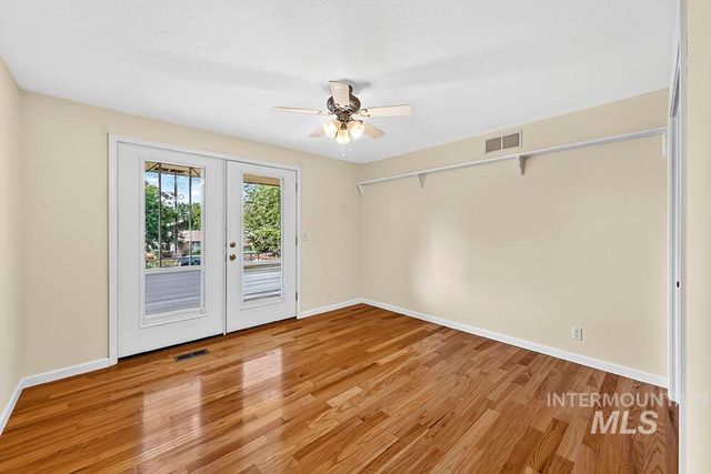 10837 W Sandpiper St, Boise, ID 83709