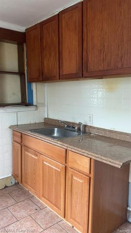 1428 Chandler Avenue, Lincoln Park, MI 48146