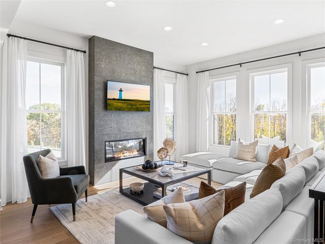 141 Captain Esposito Lane 23, Pearl River, NY 10954