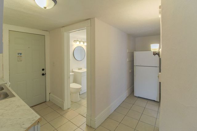416 Douglas Avenue, Kalamazoo City, MI 49007