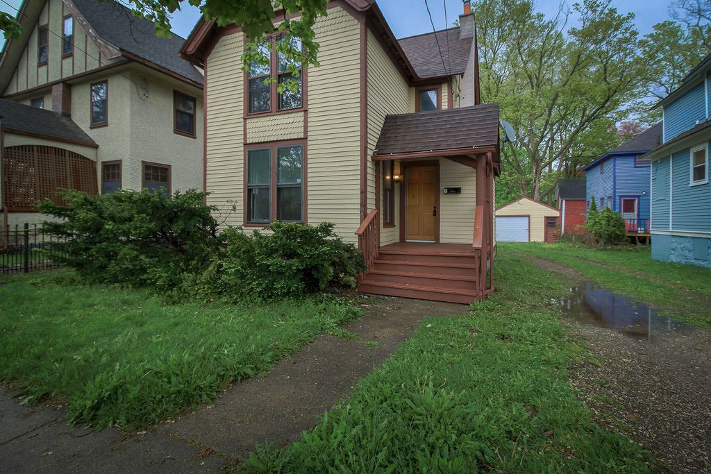 416 Douglas Avenue, Kalamazoo City, MI 49007
