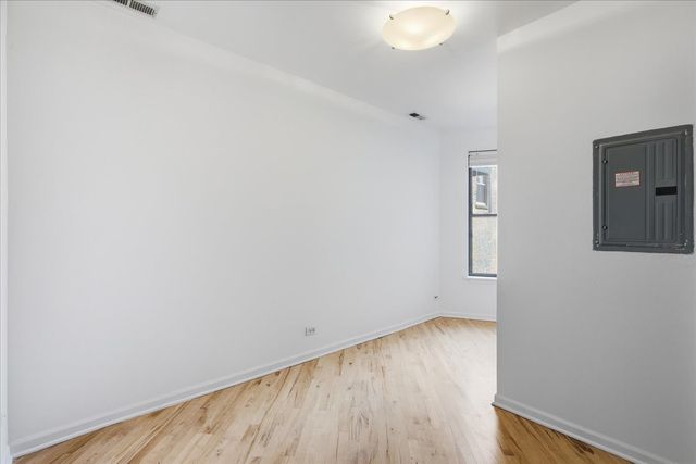 1627 W Columbia Avenue 1E, Chicago, IL 60626