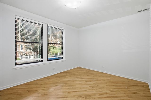 1627 W Columbia Avenue 1E, Chicago, IL 60626