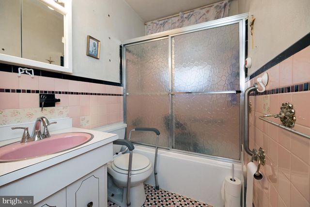 46 EDEN AVE, Oaklyn, NJ 08107