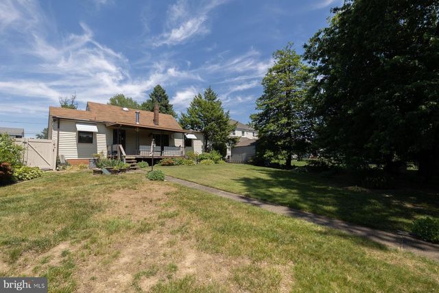 46 EDEN AVE, Oaklyn, NJ 08107