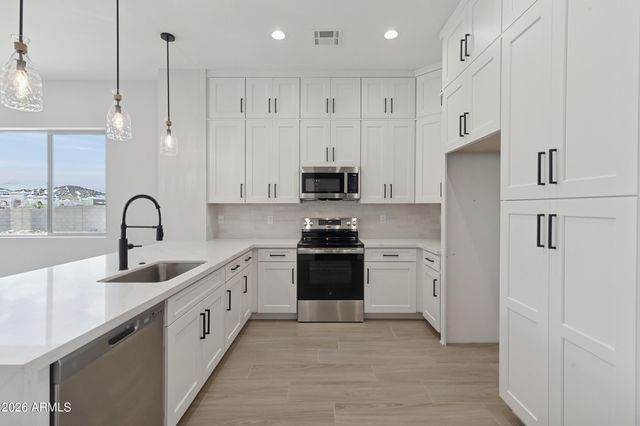 3835 W FOX Road, Laveen, AZ 85339