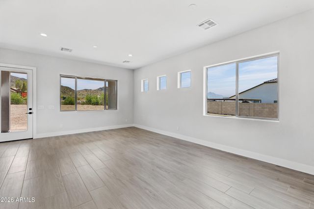 3835 W FOX Road, Laveen, AZ 85339