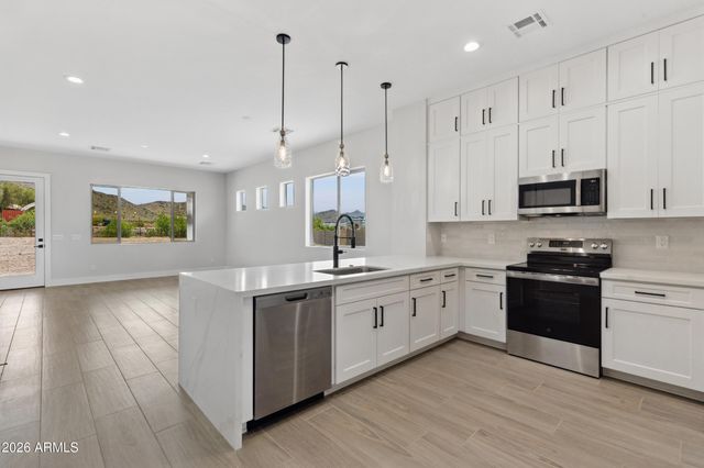 3835 W FOX Road, Laveen, AZ 85339